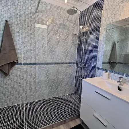 Lina 25 Playa Roca Apartment *