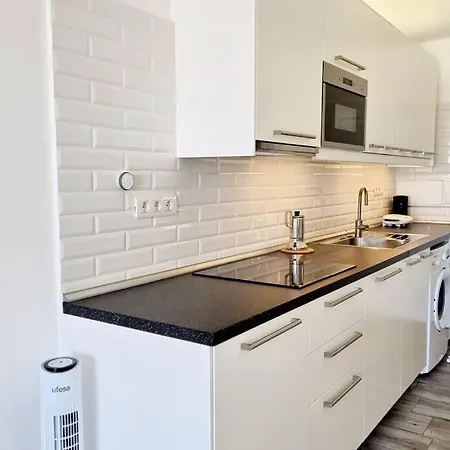 Lina 25 Playa Roca *