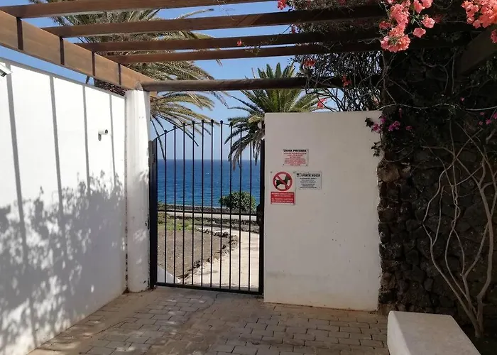 Lina 25 Playa Roca * Costa Teguise